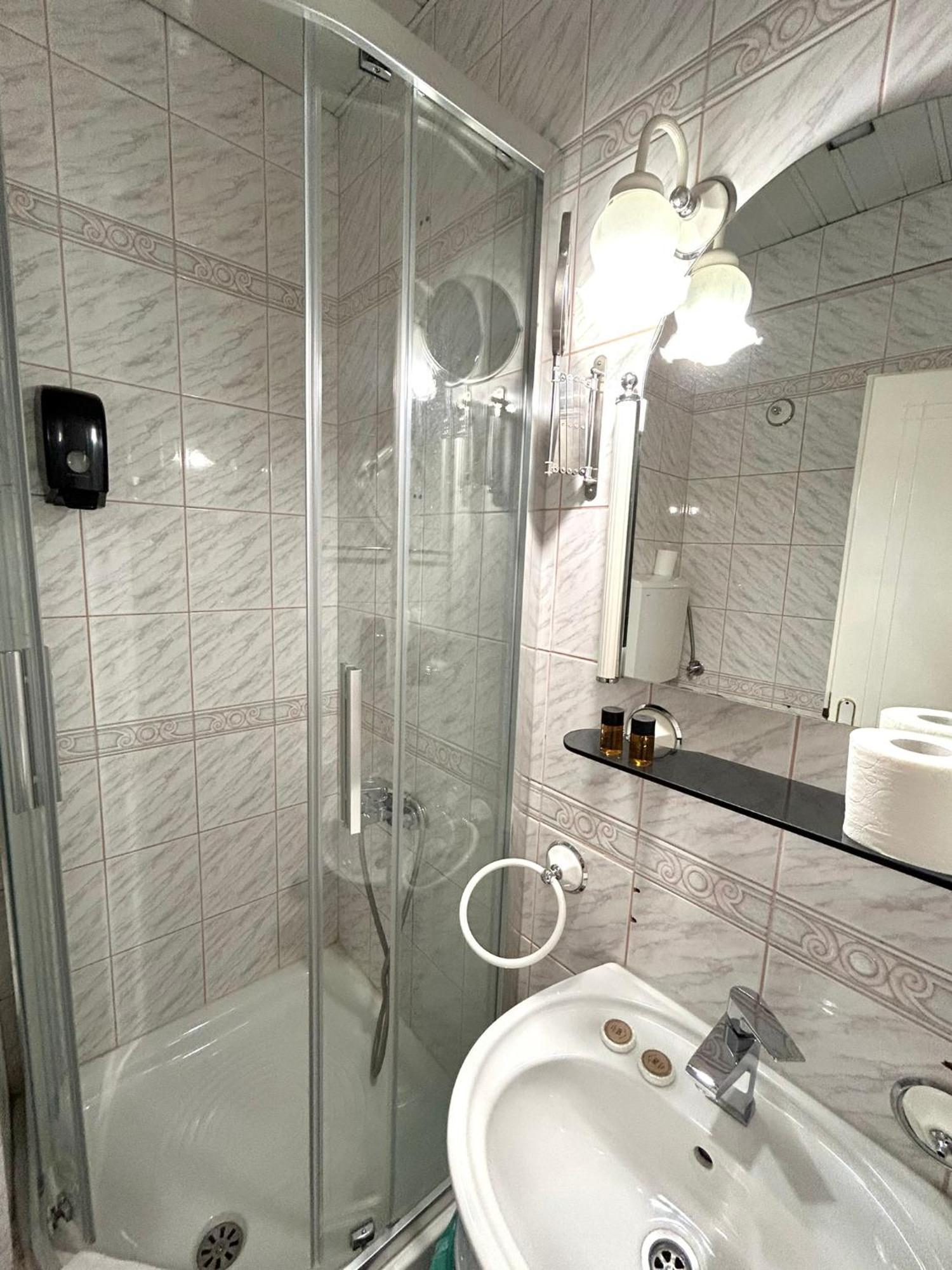 Hotel Bojatours Podgoriçe Dış mekan fotoğraf